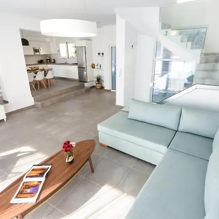 Euphoria Blue στην περιοχή ιξιά